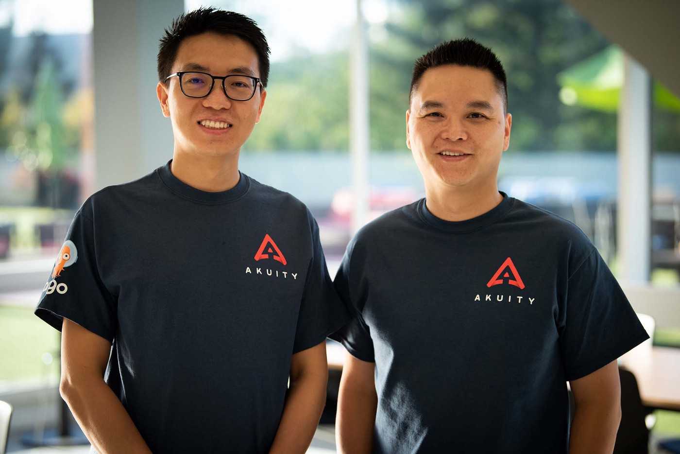 Akuity founders Hong Wang (left) and Jesse Suen (right)
